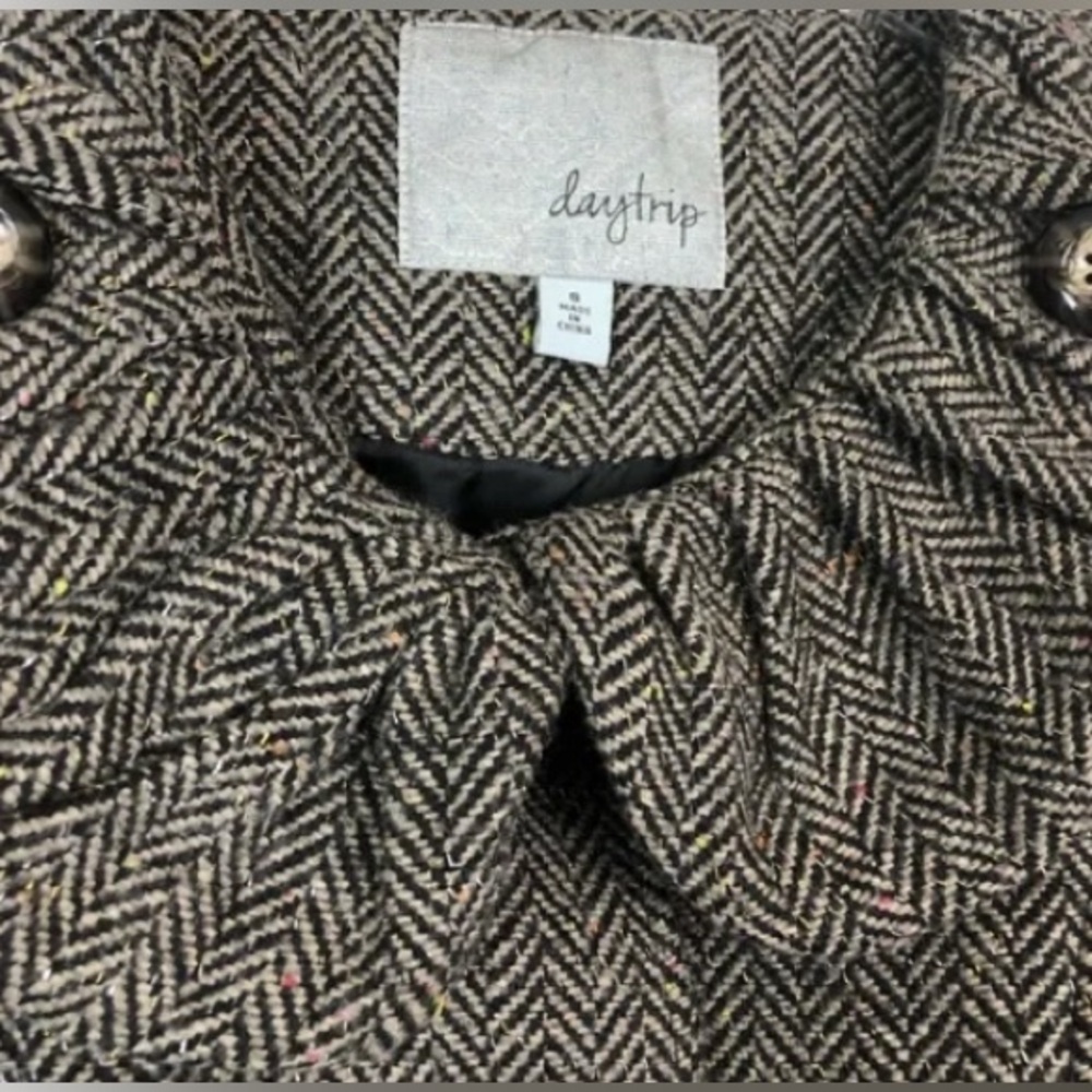 Daytrip Women's Bell Sleeve & Skirt Coat - Picture 2 of 3